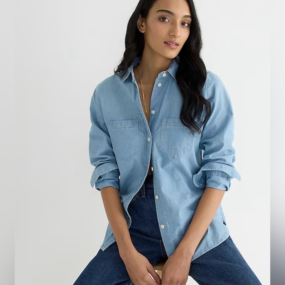 NWT J.Crew classic-fit chambray shirt size 2